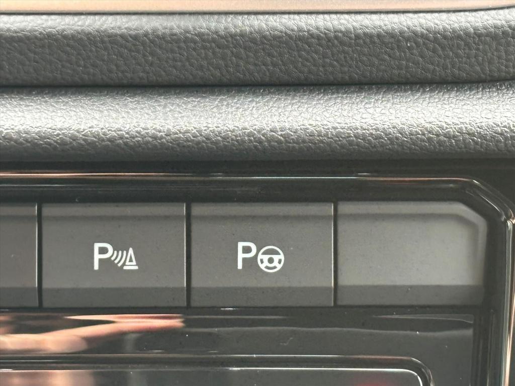 Volkswagen T-roc 1.5 tsi 150pk 7-dsg r-line|elek.klep|camera|dode hoek|iq l