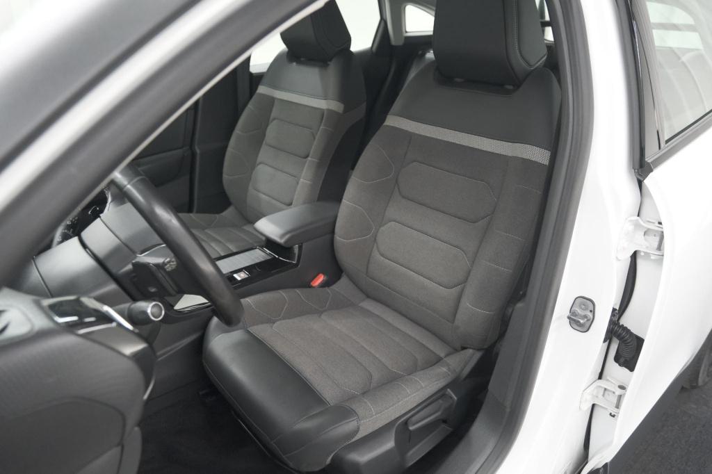Citroen C4 puretech 130 eat8 feel edition | camera | adaptieve cruise contr