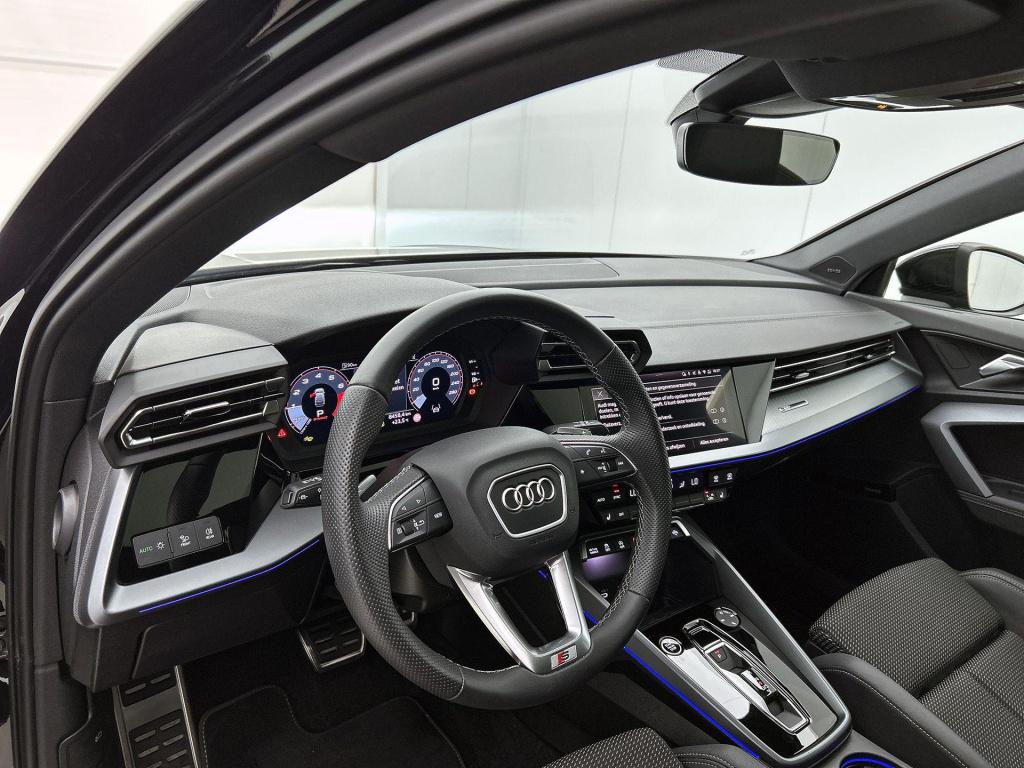 Audi A3 sportback 35 tfsi s edition | 2x s-line | panoramadak | sonos | mat
