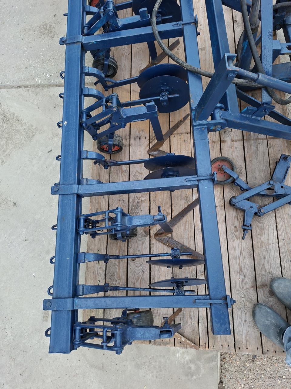 Schoffel machine met schijven