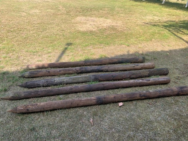 Te koop; palen weide hoekpalen dam damhek 5  palen 12cm doorsnee lengte 255