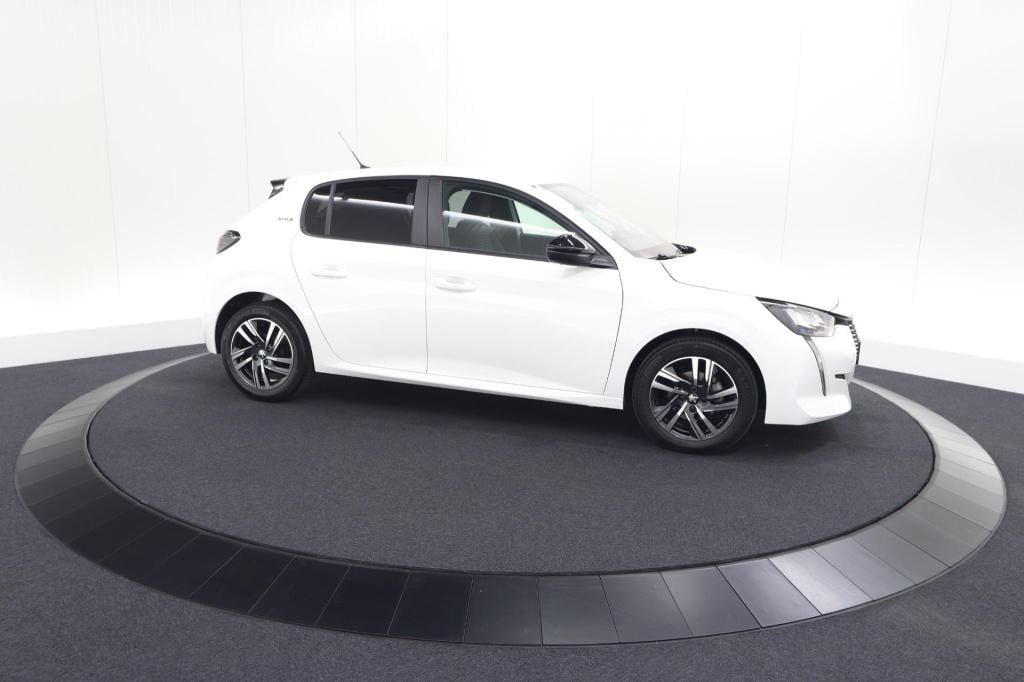 Peugeot 208 1.2 puretech style | parkeersensoren | navigatie | apple carpla