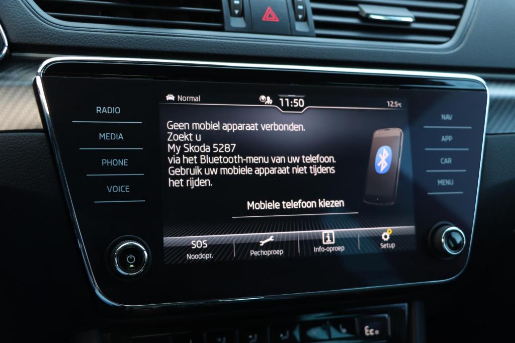 Skoda Superb combi 1.4 tsi iv sportline business 218pk dsg6 | memory | trek