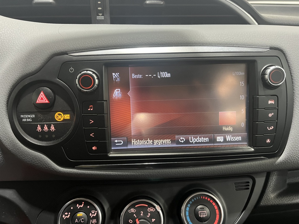 Toyota Yaris 1.0 vvt-i aspiration | airco | camera |