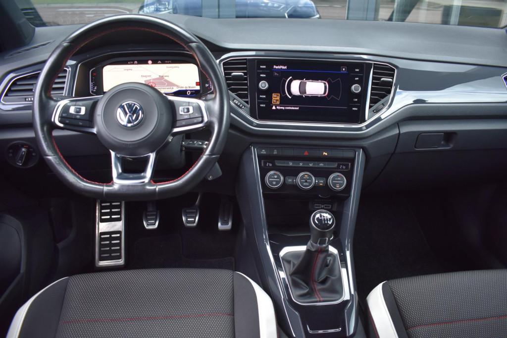 Volkswagen T-roc 1.0 tsi sport | virtual cockpit | trekhaak | camera | nap 