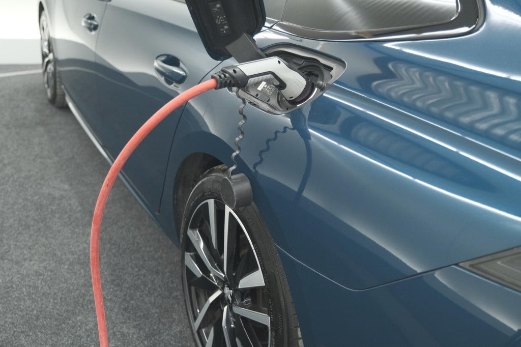 Peugeot 508 1.6 hybrid 225 gt | trekhaak | panoramadak | focal audio | elek