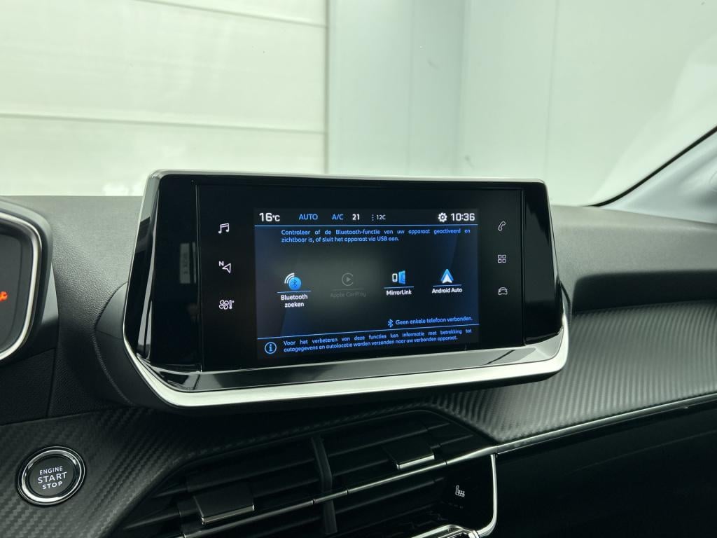 Peugeot 208 100 pk allure pack | rijklaar | camera achter | keyless | 3d co