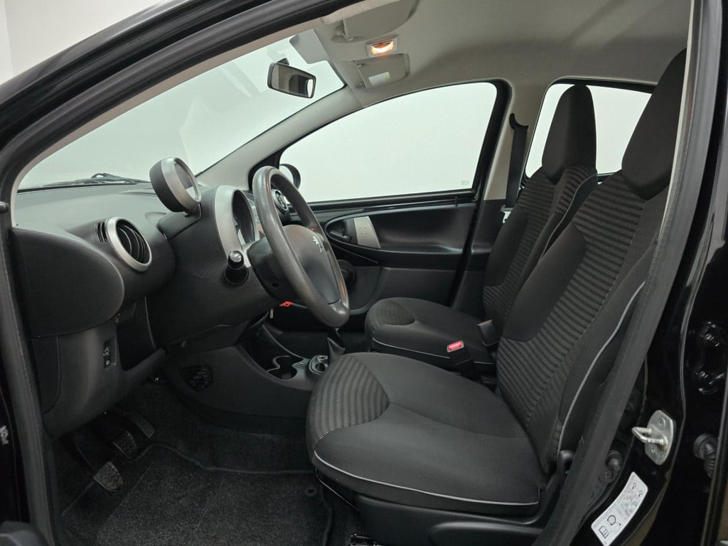 Peugeot 107 occasion 1.0 active met airco en 5 deurs | tweedehands peugeot 