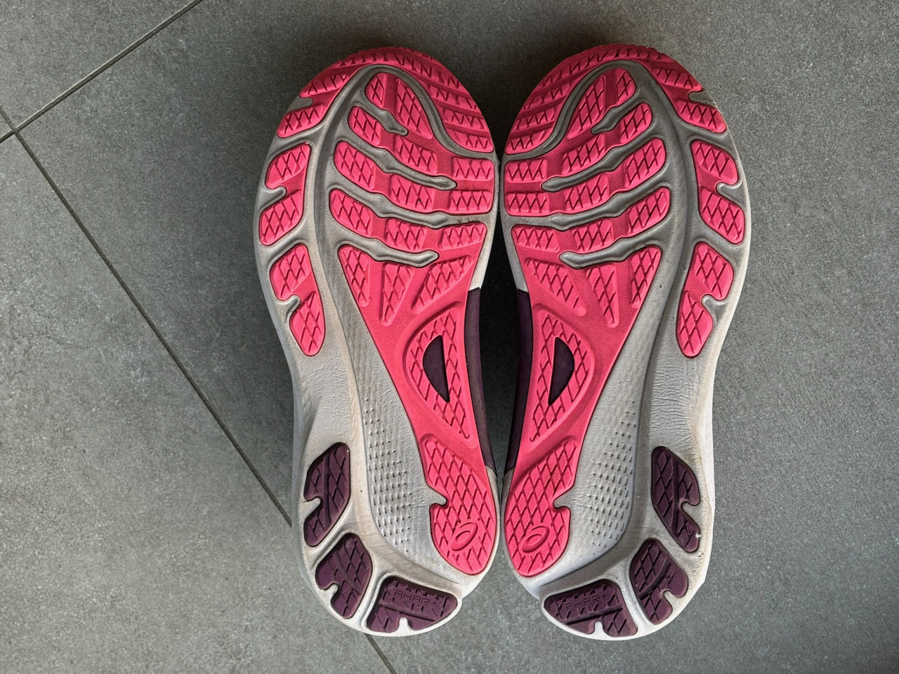 Hardloopschoenen Asics Gel Kayano 30, maat 42,5 (voetlengte 27 cm) - ZGAN