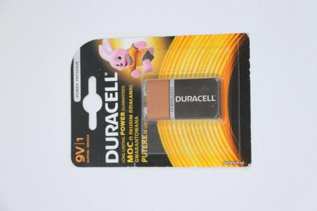 Duracell plus blok 9 V batterij €.2,50 Datum: 01-2026 Totaal 12 stuks