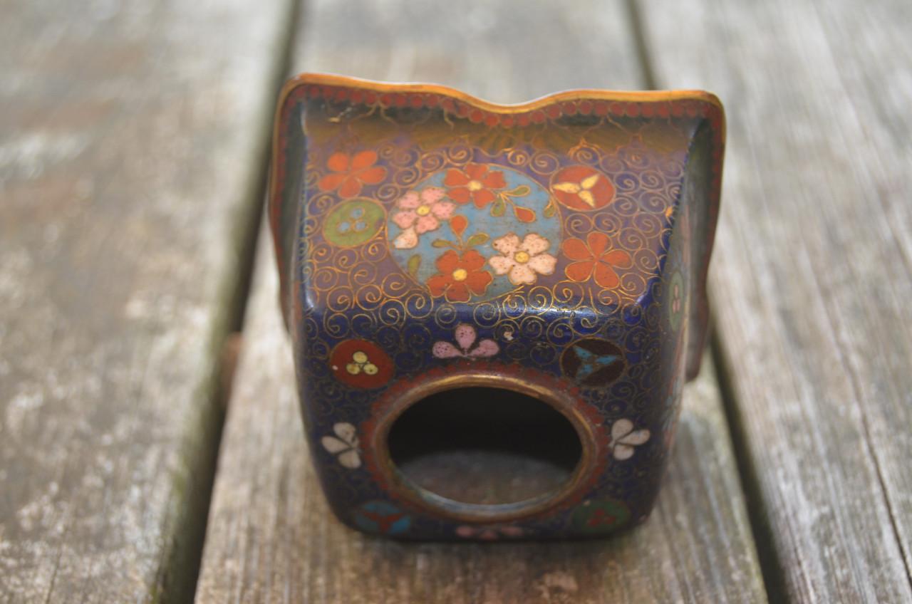 Cloisonné inktpothoudertje in goede staat.