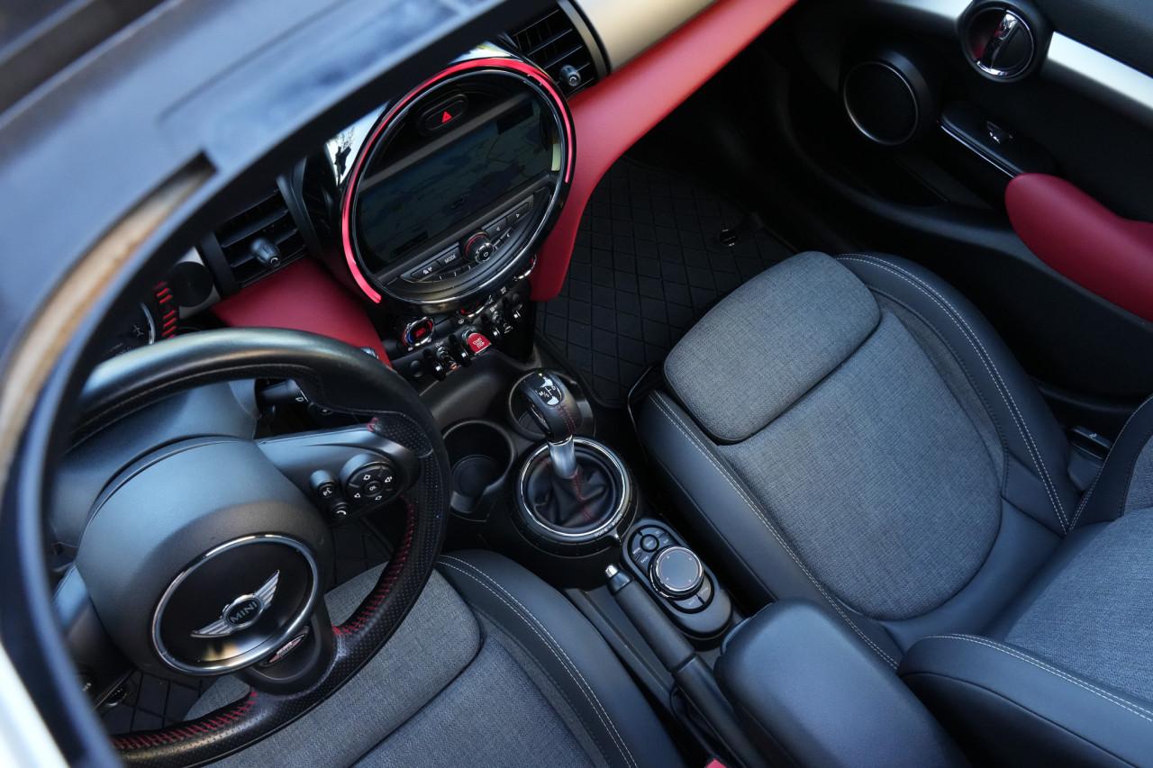 MINI Cooper S JCW Automaat. Led. Panoramadak. Cruise control.