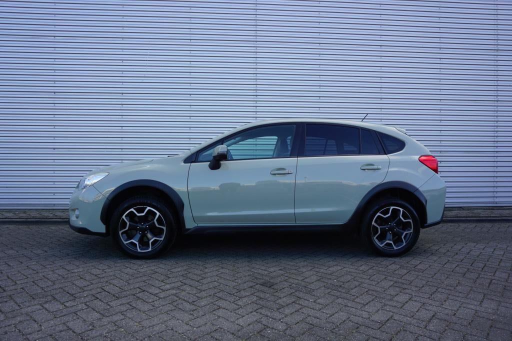 Subaru Xv 2.0i luxury awd airco / navi / cruise / camera / leder / parkeers