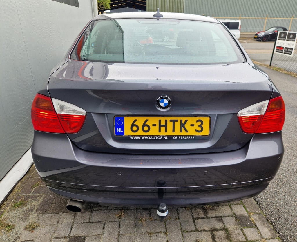 BMW 3-serie 320i executive