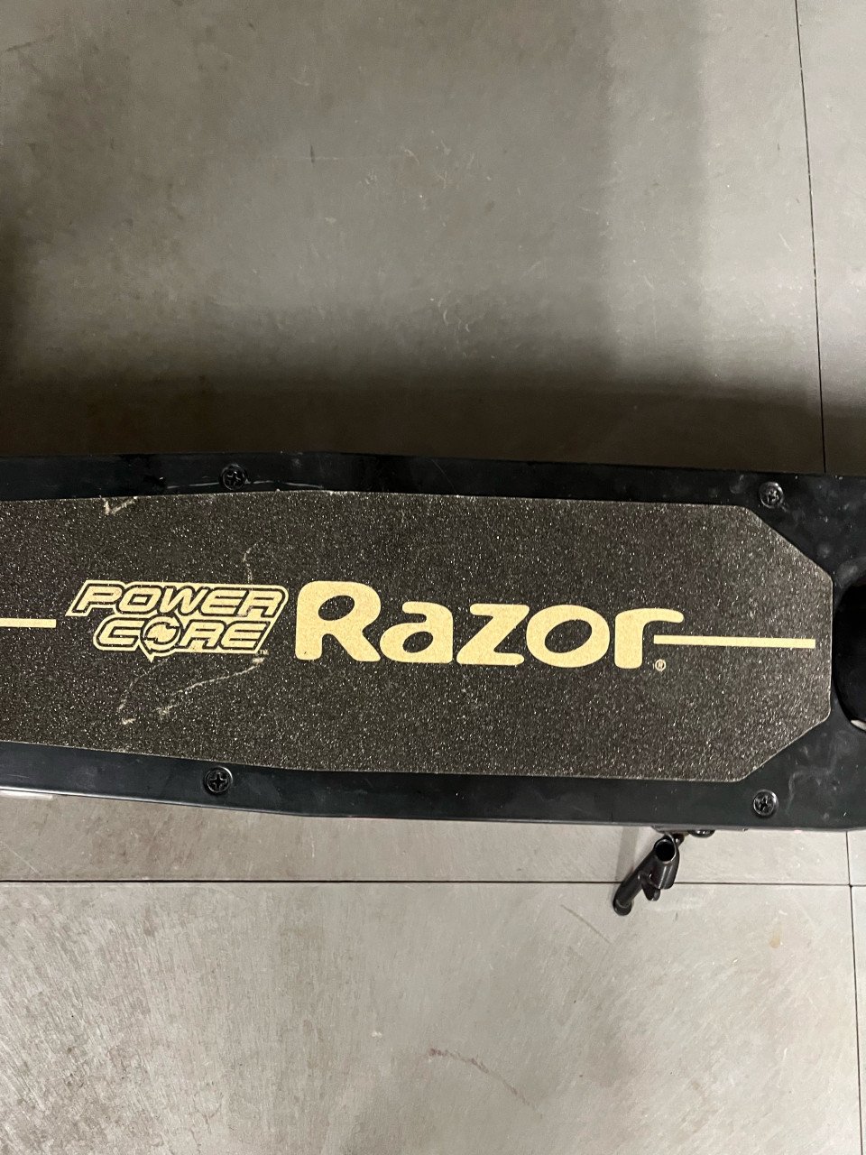 Razor electrische step DEFECT!