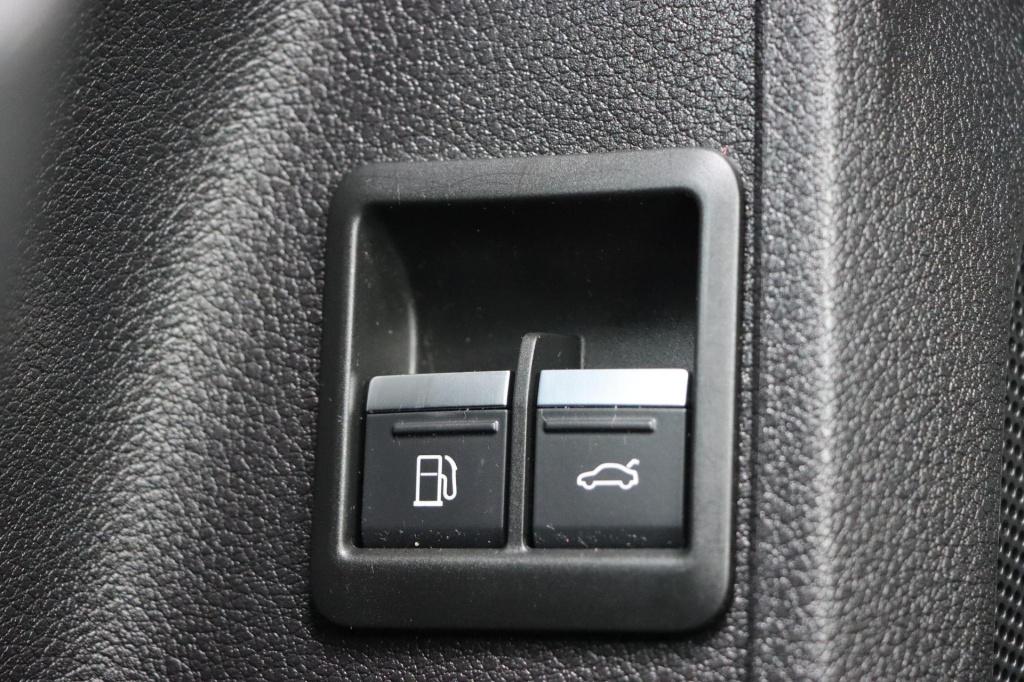 Audi Q3 45 tfsi e s edition 245pk s tronic | soh 90,3% |