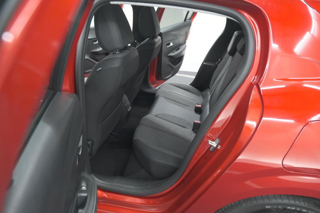Peugeot 208 puretech 100 allure | camera | navigatie | parkeersensoren | ap
