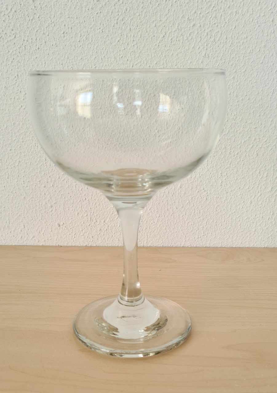 4 glazen coupes voor ijs, voorgerecht, vruchtjes of cocktails