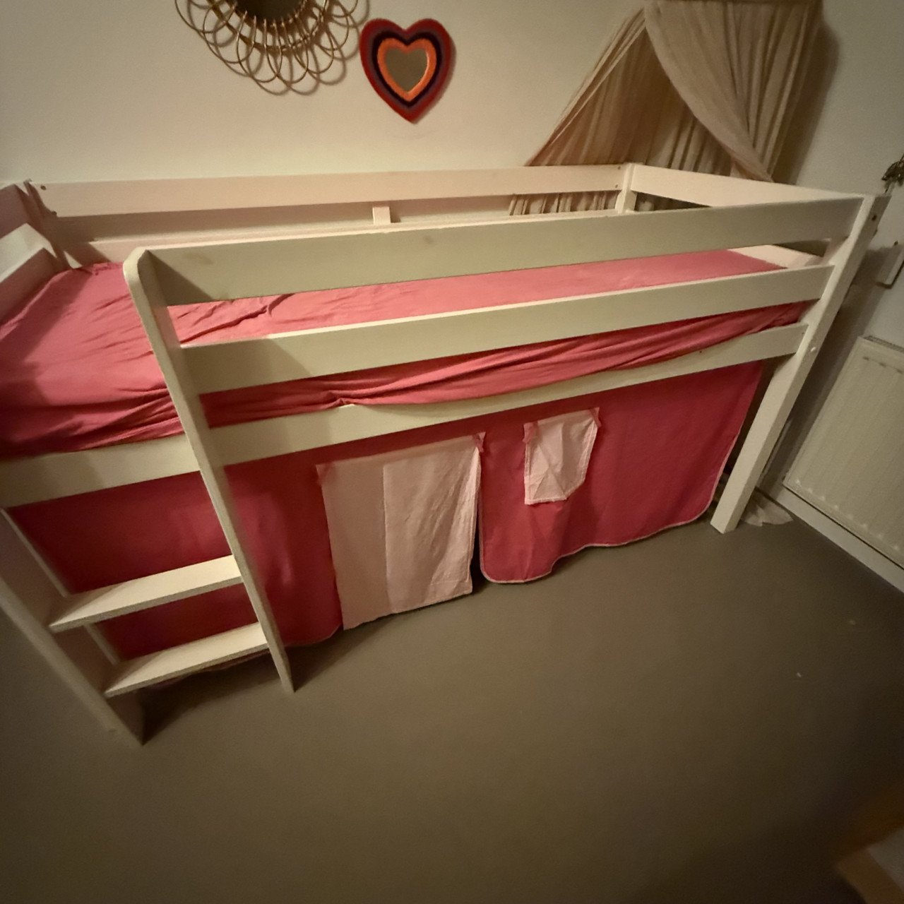 Half hoogslaper degelijk bed