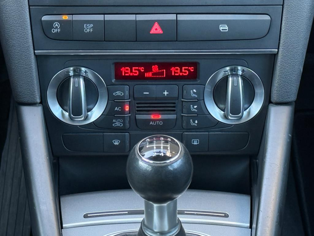 Audi A3 sportback 1.4 tfsi attraction