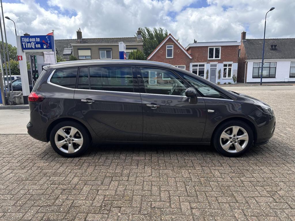 Opel Zafira tourer 1.4 cosmo 7p.