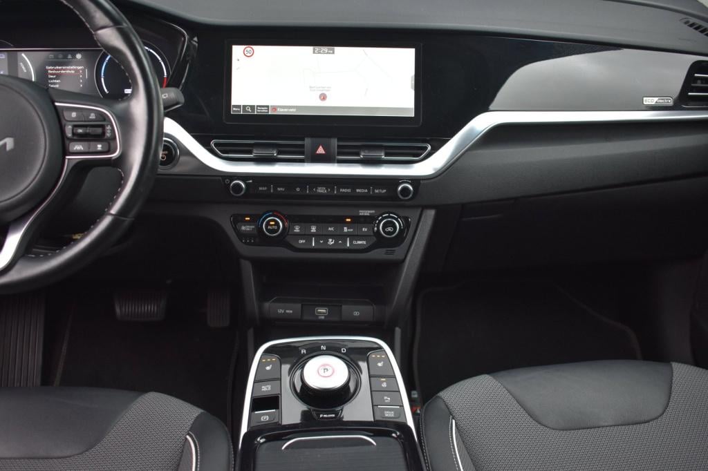 Kia E-niro edition 64 kwh soh 100% | stoelverwarming | nap | camera | stuur