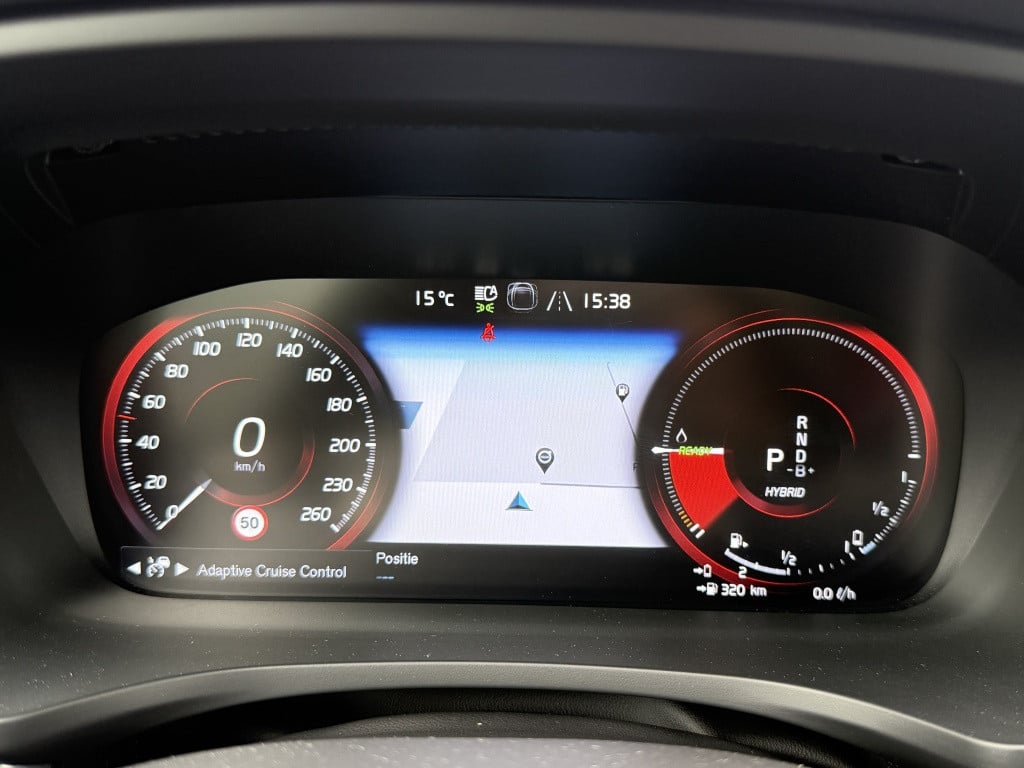Volvo V60 t6 340pk recharge r-design| panodak| adap.cruise| 360camera| awd