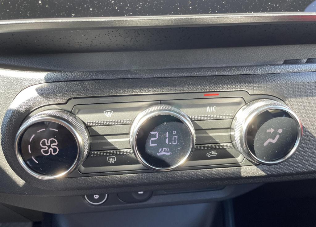 Renault Twingo urban range techno 27.5 kwh - demo / 18" lm velgen