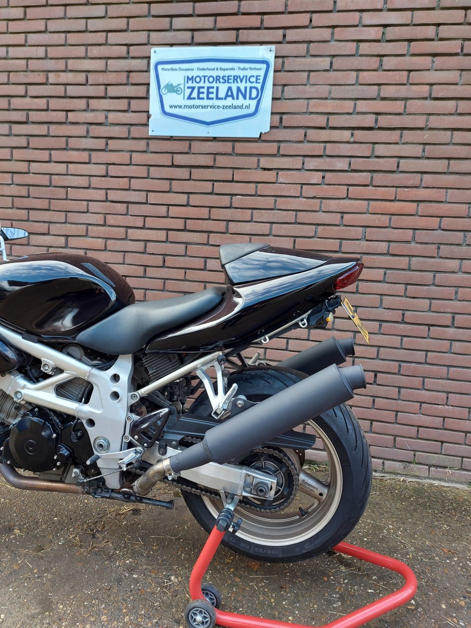 Suzuki TL1000S (Old school superbike)