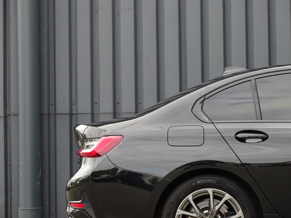 BMW 3-serie 320i high executive sportline | full led