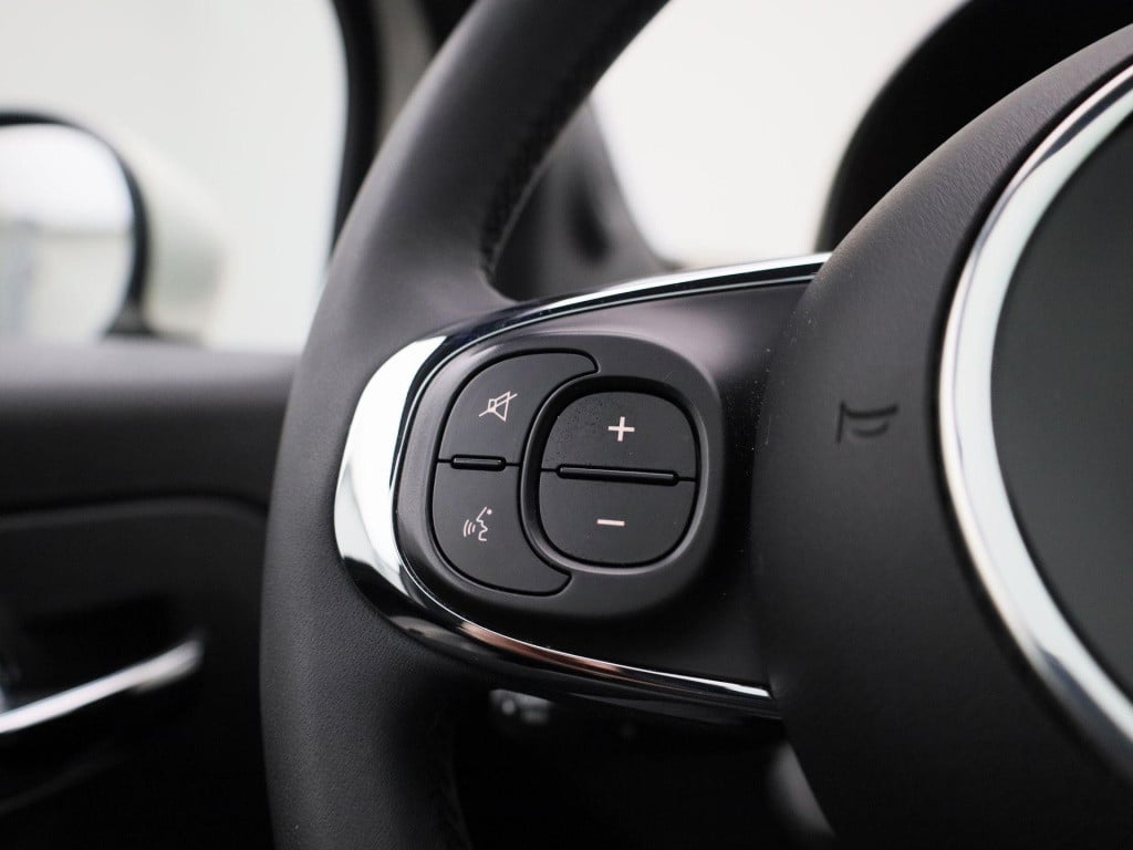Fiat 500 1.0 hybrid dolcevita | lmv | panorama dak | bluetooth | airco | pa