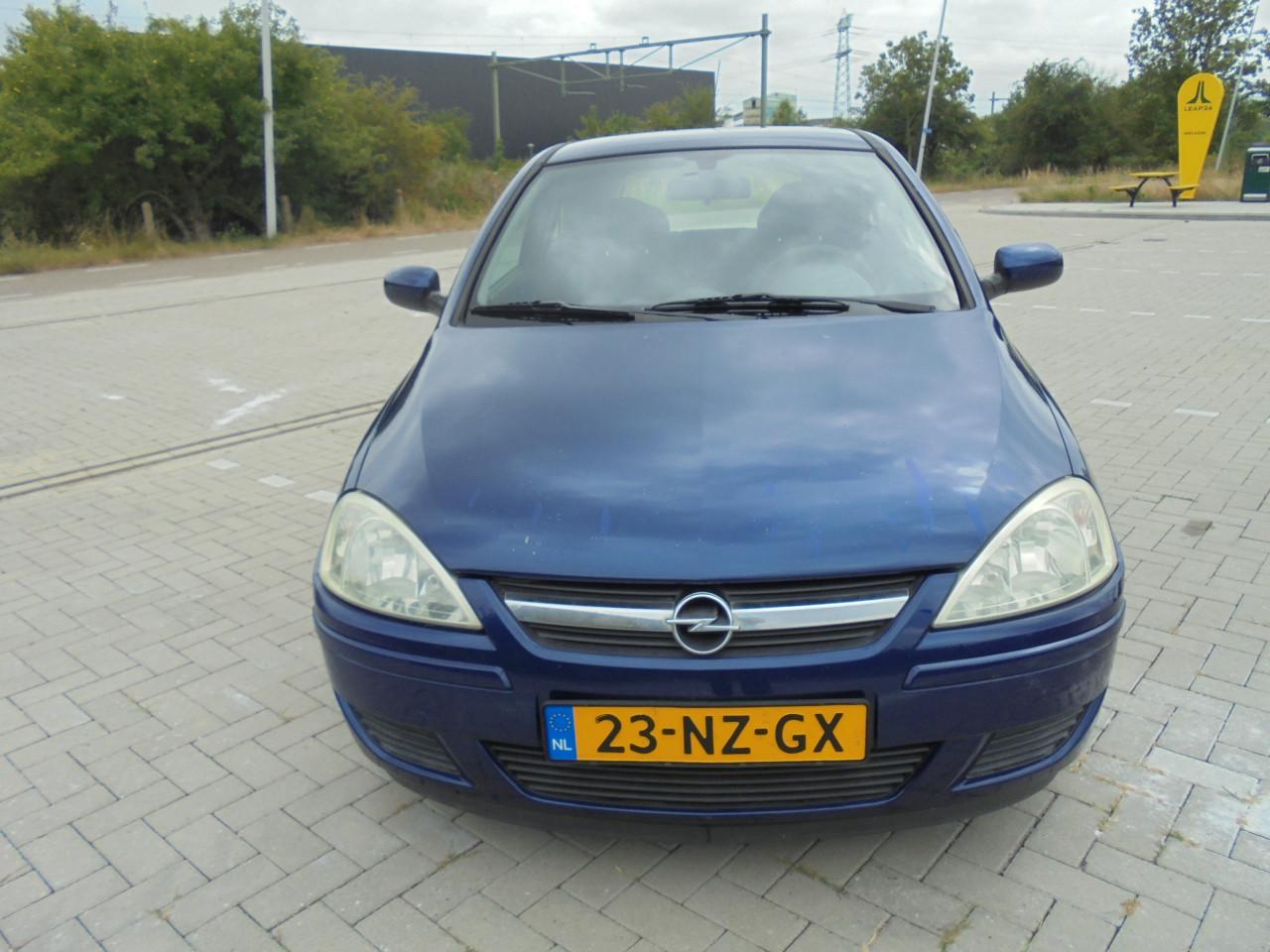 Opel Corsa 1.2I-16V in de Enjoy uitvoering met 186.881 km en N.A.P en Apk
