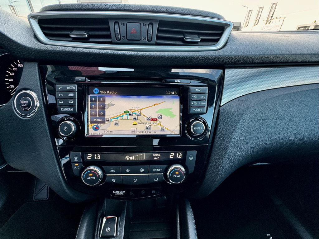 Nissan Qashqai 1.2 n-connecta panorama dak