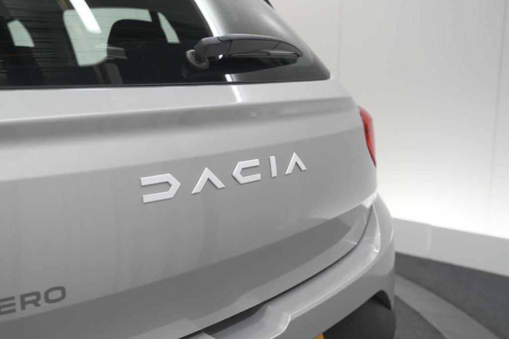 Dacia Sandero Stepway tce 90 expression | camera | dodehoekdetectie | navig