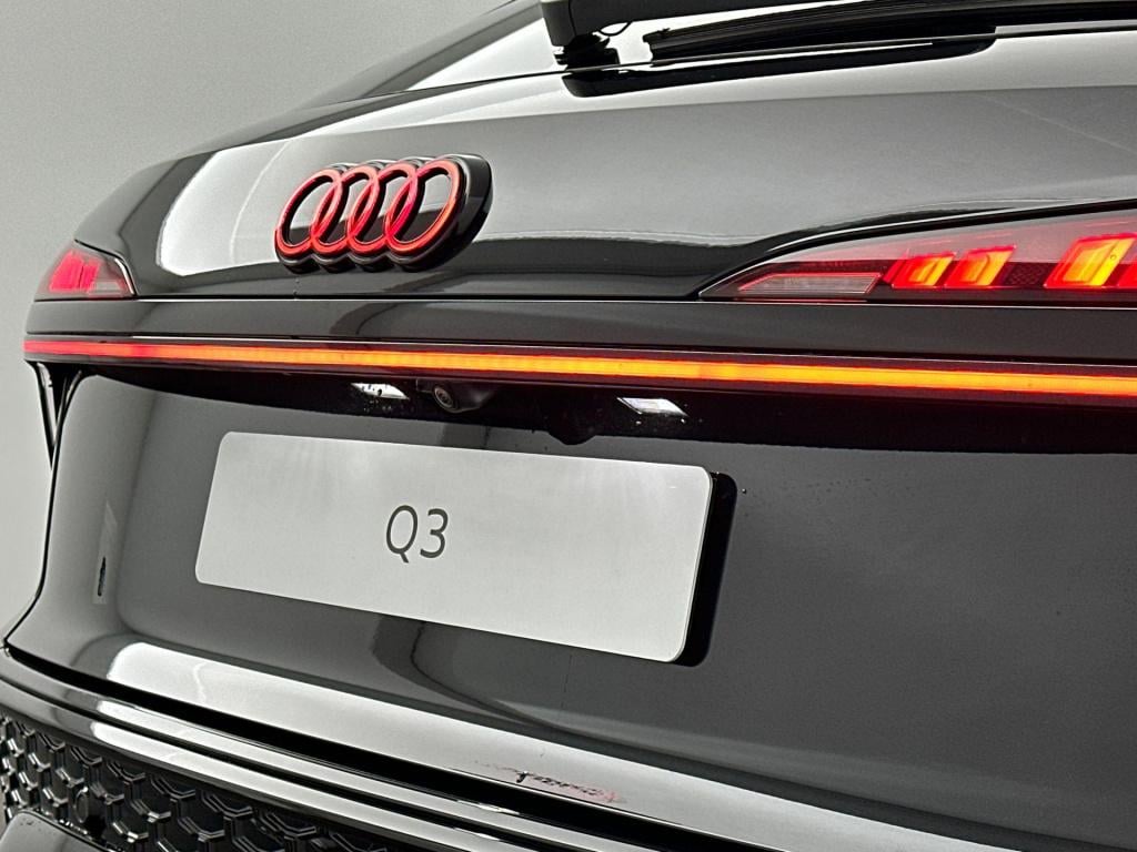 Audi Q3 sportback s edition e-hybrid 200 kw / 272 pk sportback 6 ver