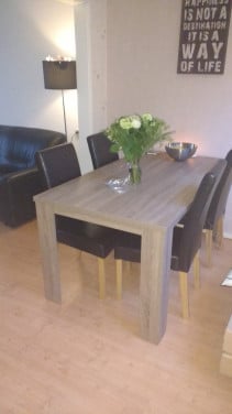 Eettafel en Salontafel en tv meubel PRIJS VERLAAGD!