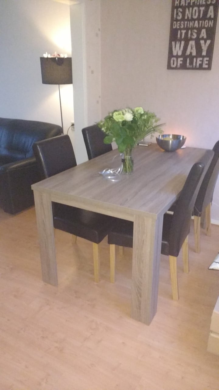 Eettafel en Salontafel en tv meubel PRIJS VERLAAGD!