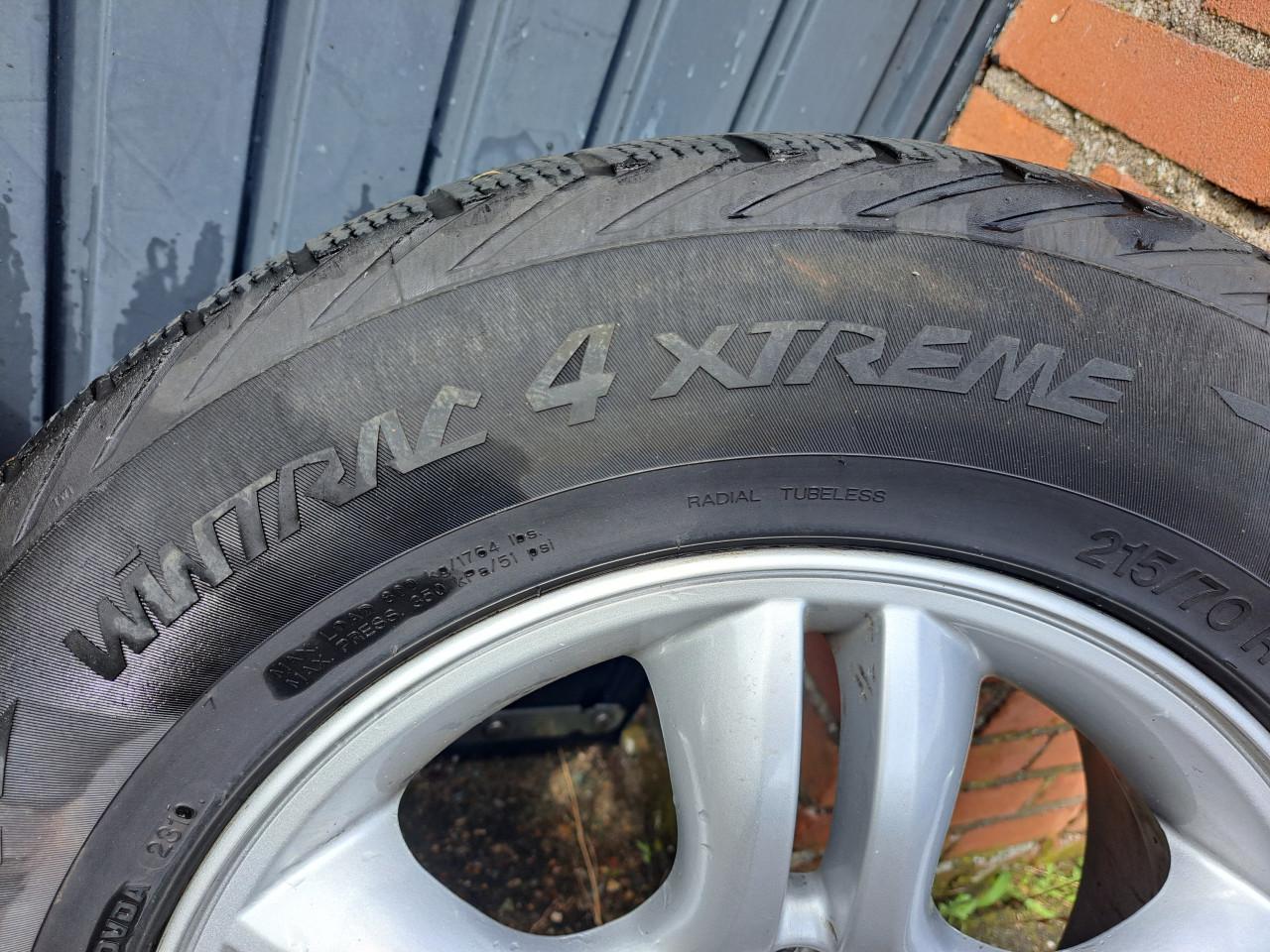 4 velgen ( KIA Sportage 2006).