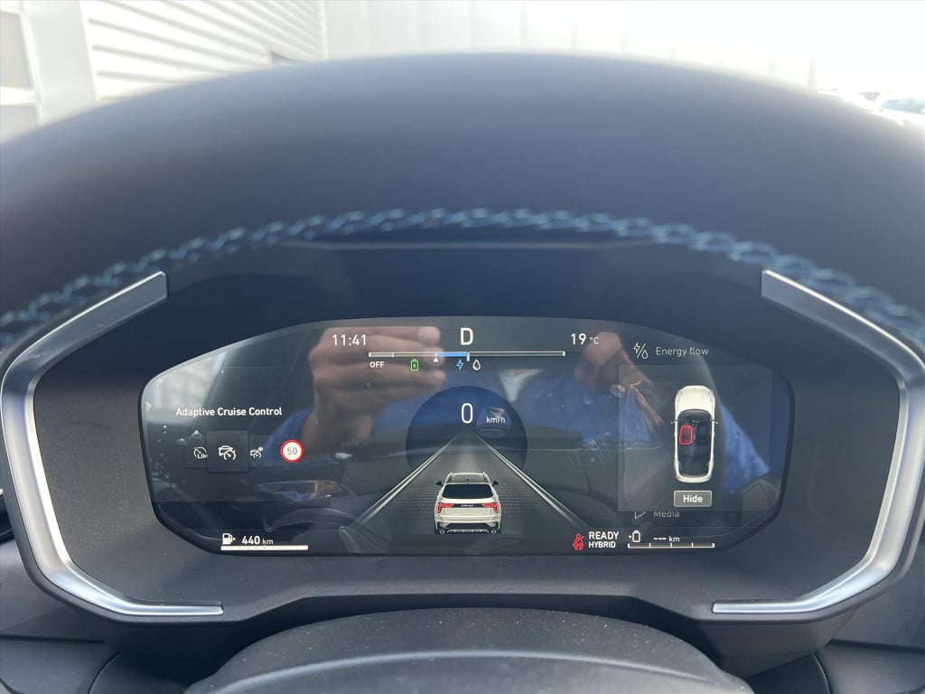 Lynk & Co 01 1.5 261pk plug in hybrid , panodak , stuurverwarming , adaptiv