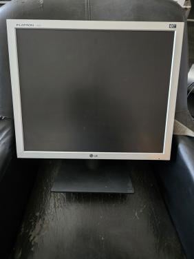 Monitor LG Flatron L1919S-BF 19"(48.3 cm)  SXGA LCD