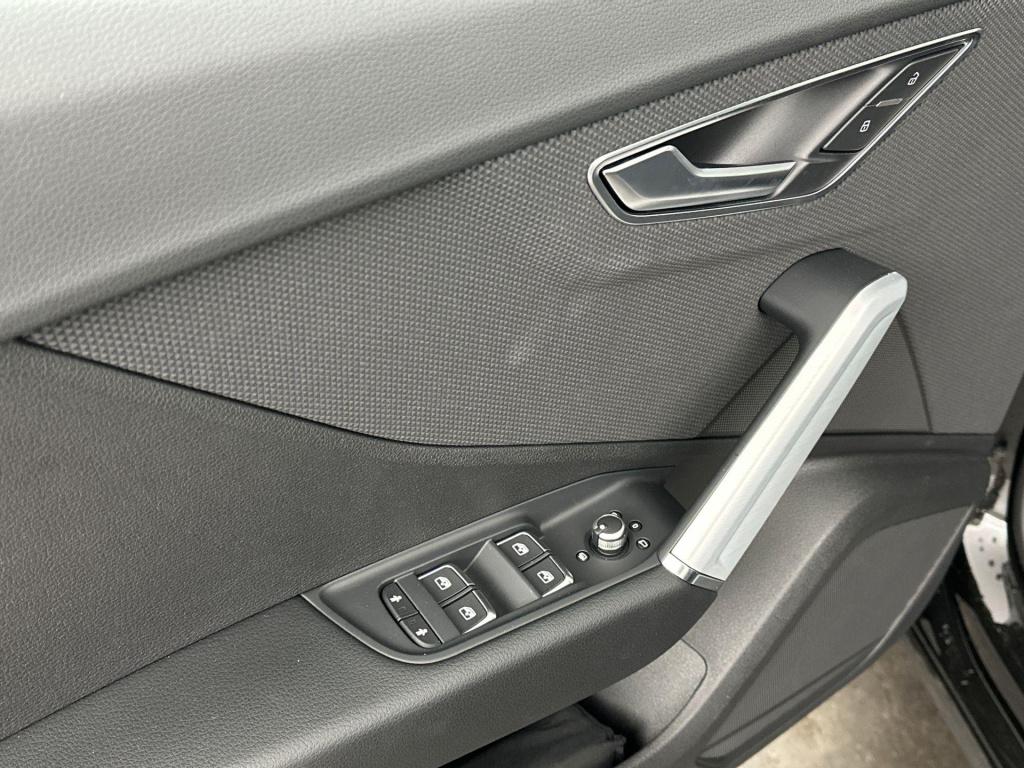 Audi Q2 s edition 35 tfsi 110 kw / 150 pk hatchback 7 vers