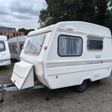 Predom Nomad 126N vrij van keuring (500-750 kg)