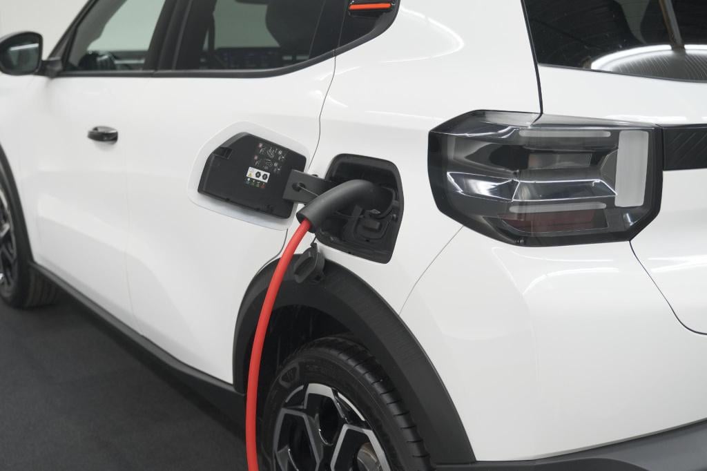 Citroen ë-c3 max 113pk 44 kwh | 11 kw lader | camera | navigatie | parkeers