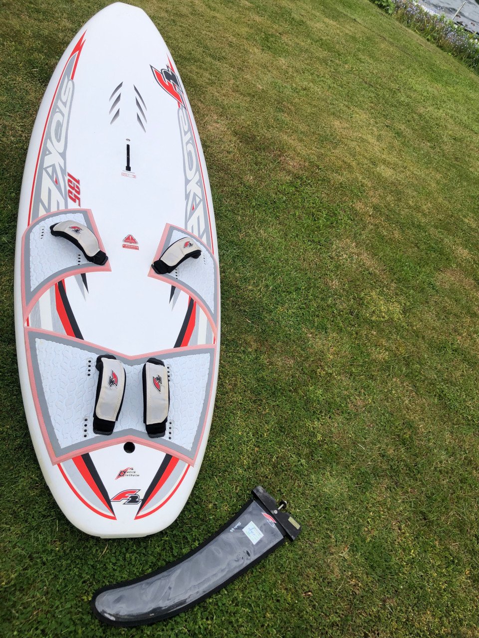 Mooie windsurf set compleet, 2 zeilen.