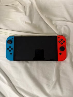 Nintendo switch oled + accessoires