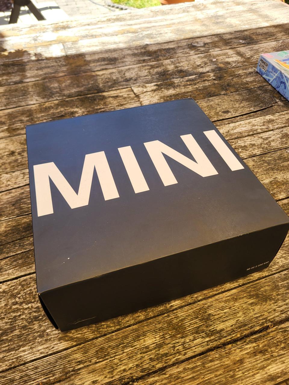Mini John Cooper Works Special Edition Kop en Schotel Set