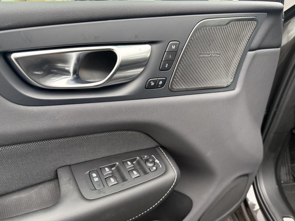 Volvo XC60 t6 398pk recharge ultra dark| panodak| 360camera| adap.cruise| a