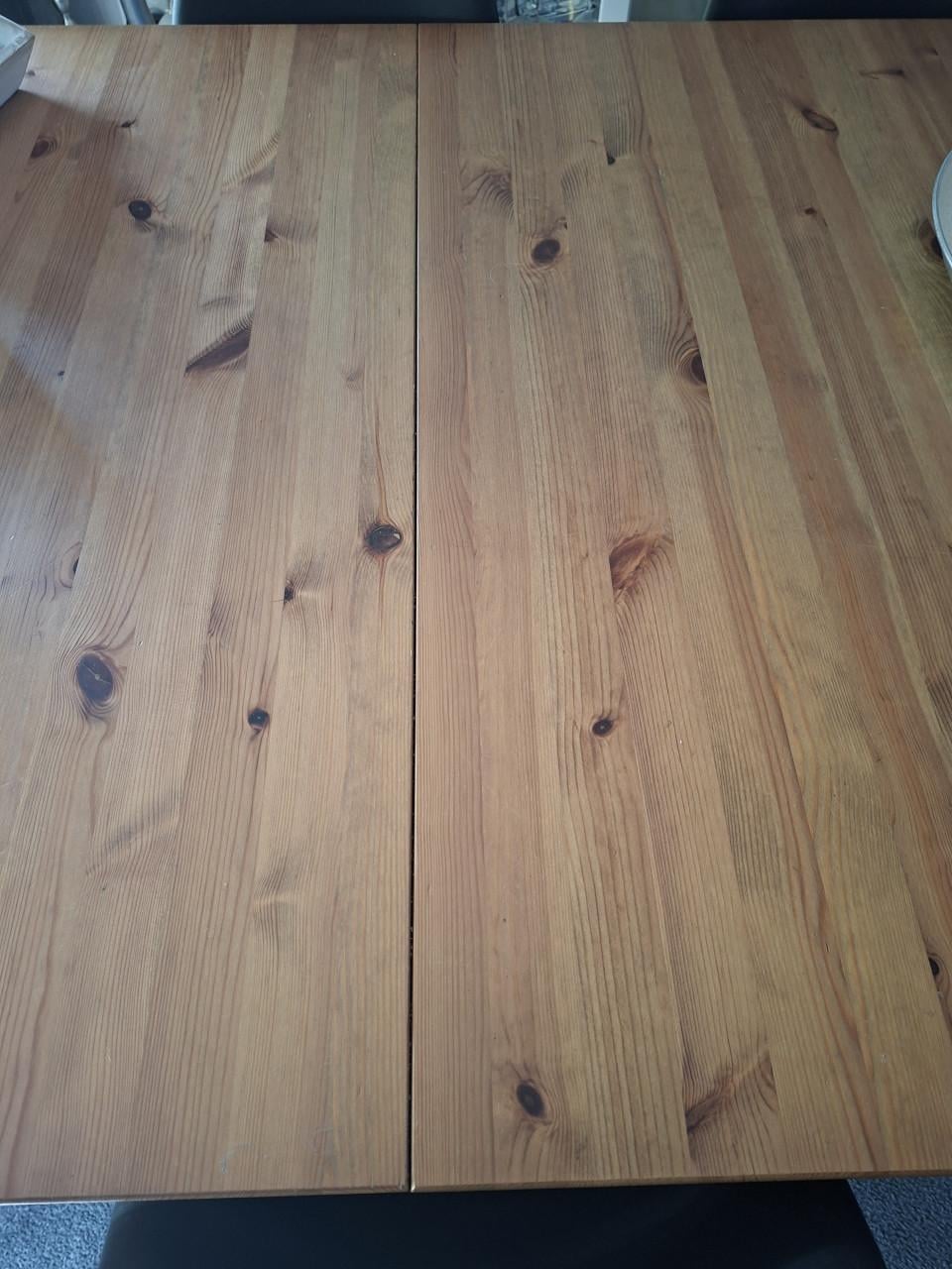 Uitschuifbare houten Eettafel Ikea
