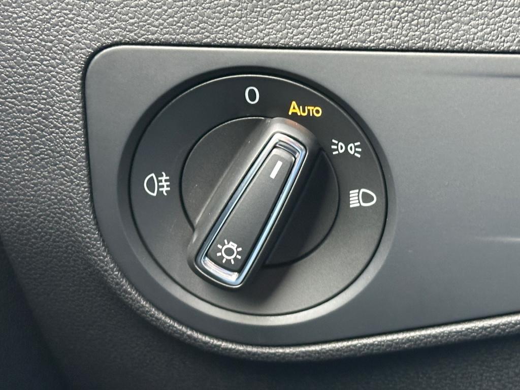 Volkswagen Tiguan 1.5 tsi 150pk dsg r-line | panoramadak | 20 inch | black 