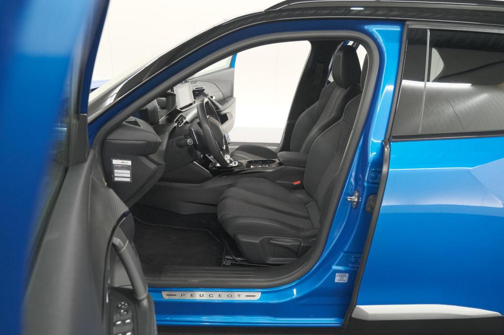 Peugeot 2008 puretech 130 eat8 gt-line | camera | dodehoekdetectie | adapti